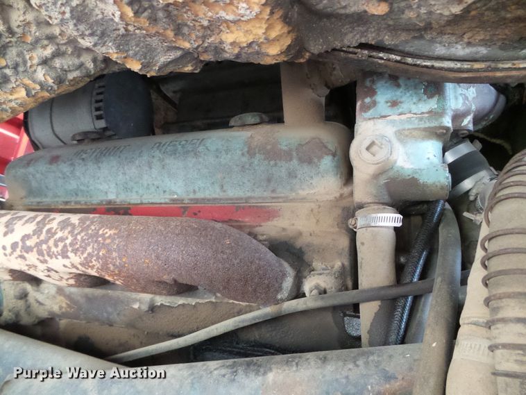 image for item GR9449 1975 White 8664T  grain truck