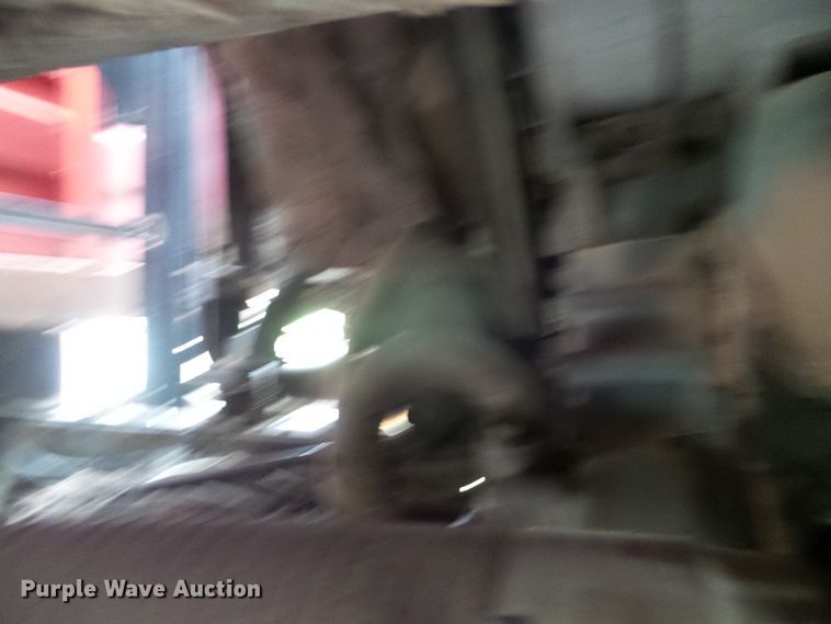 image for item GR9449 1975 White 8664T  grain truck