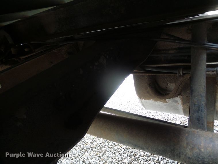 image for item GR9449 1975 White 8664T  grain truck