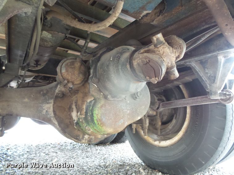 image for item GR9449 1975 White 8664T  grain truck