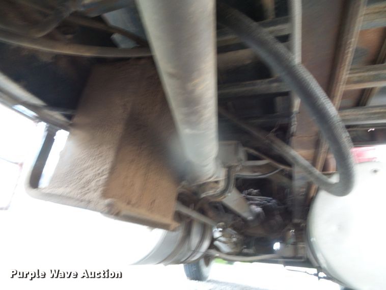 image for item GR9449 1975 White 8664T  grain truck