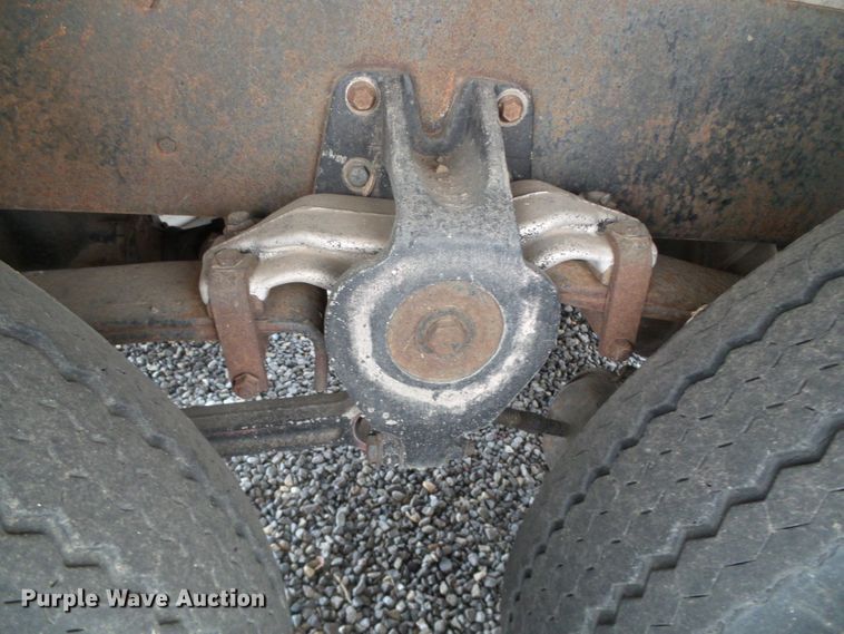 image for item GR9449 1975 White 8664T  grain truck