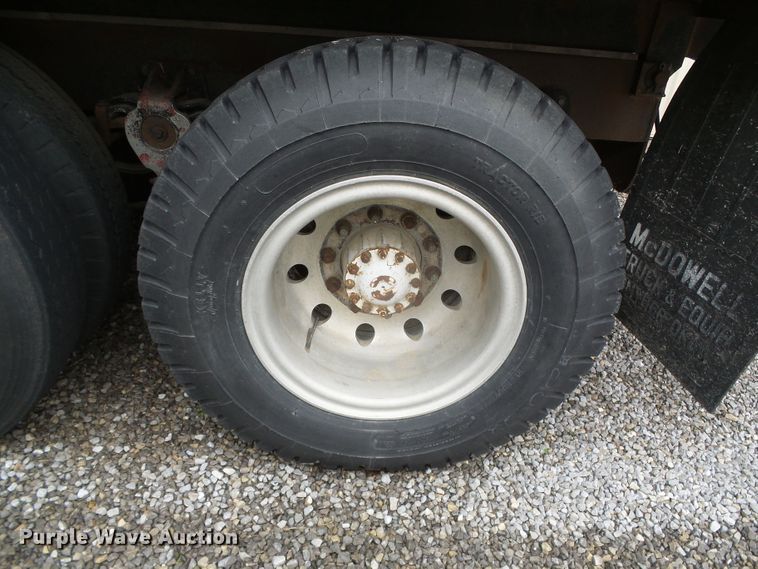 image for item GR9449 1975 White 8664T  grain truck