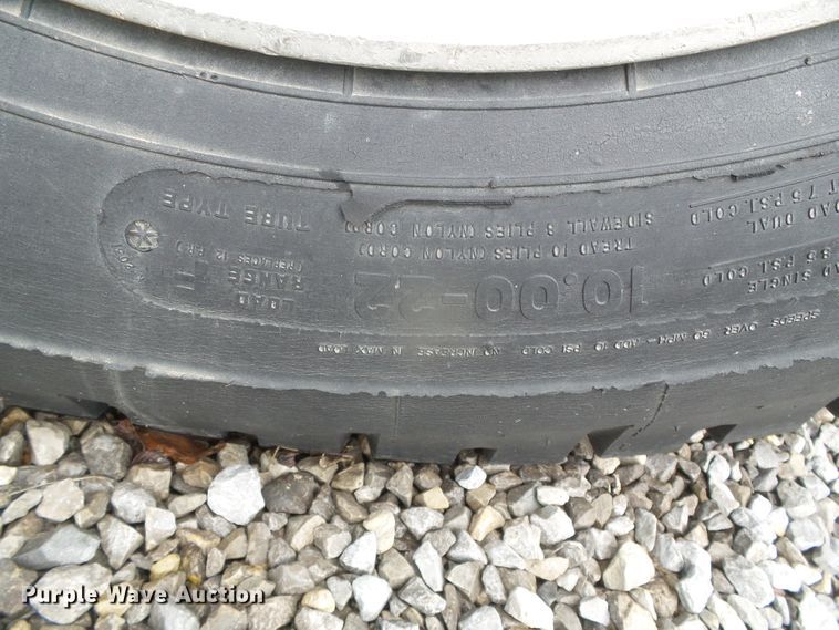 image for item GR9449 1975 White 8664T  grain truck