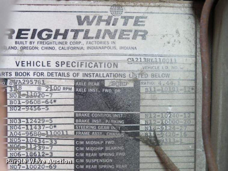 image for item GR9449 1975 White 8664T  grain truck