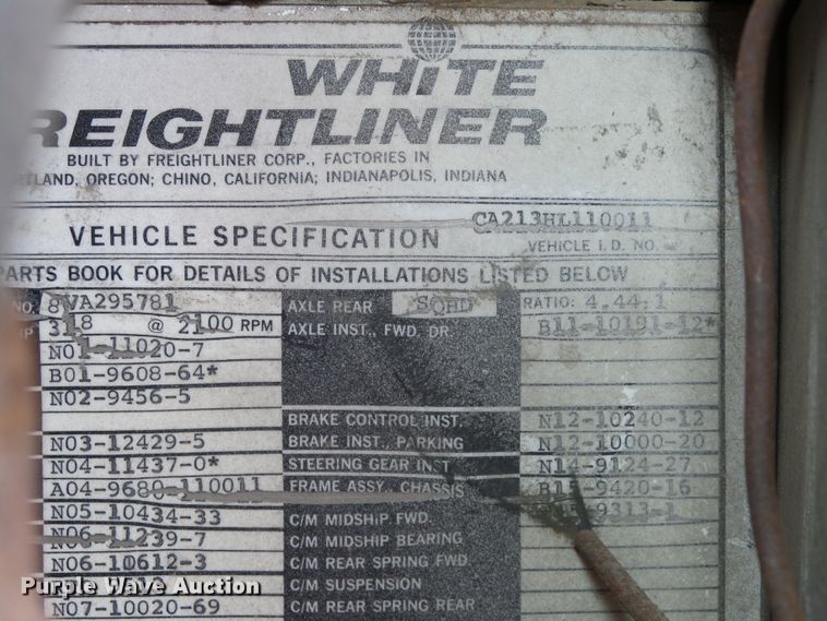 image for item GR9449 1975 White 8664T  grain truck