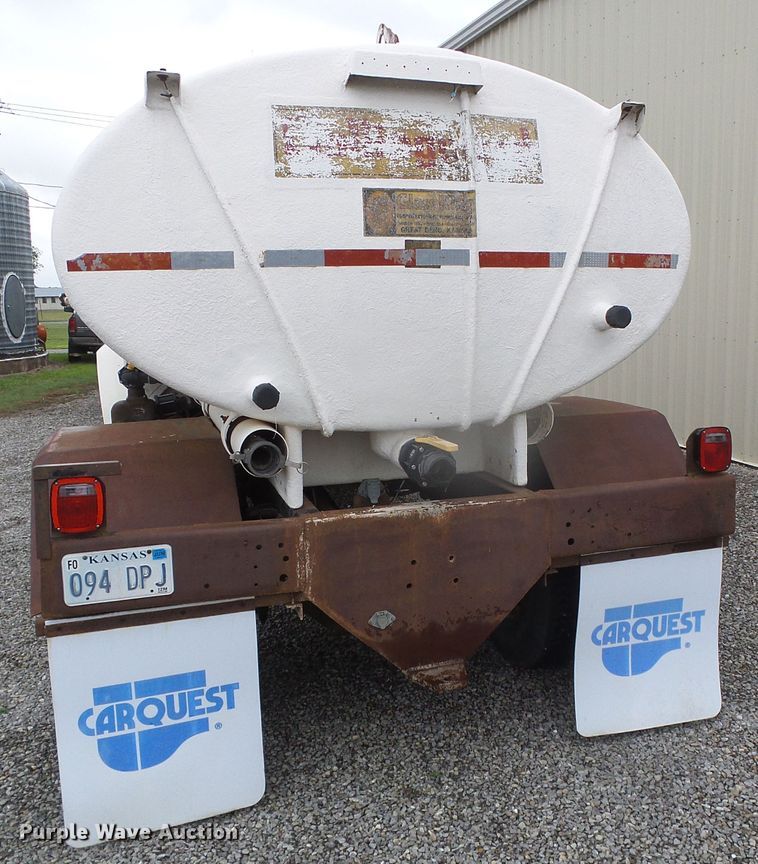 image for item GR9450 1981 Ford  water truck