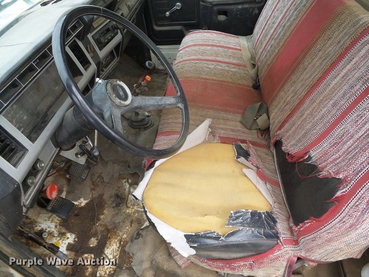 image for item GR9450 1981 Ford  water truck