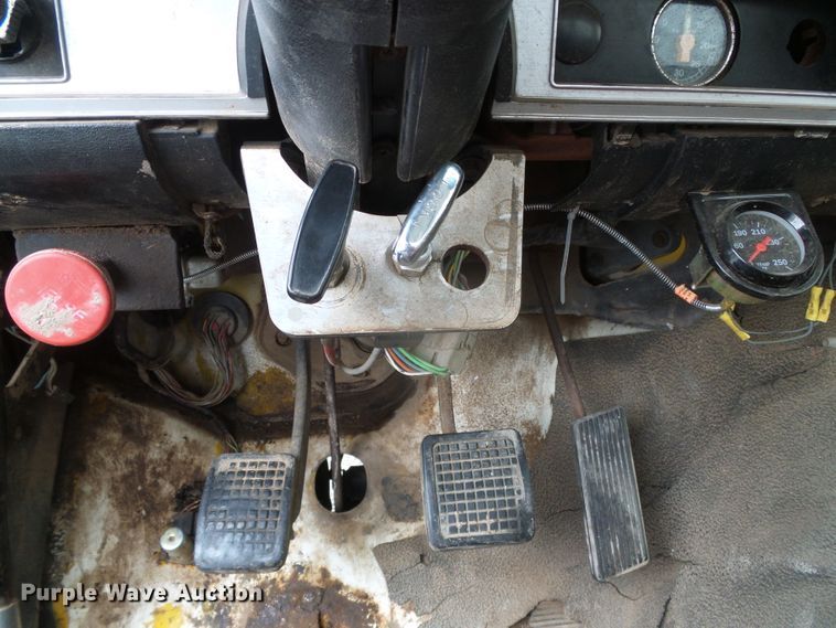 image for item GR9450 1981 Ford  water truck