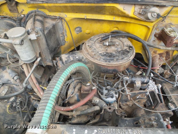 image for item GR9450 1981 Ford  water truck