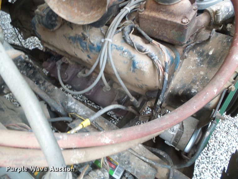 image for item GR9450 1981 Ford  water truck