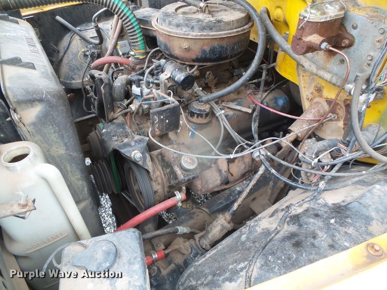 image for item GR9450 1981 Ford  water truck