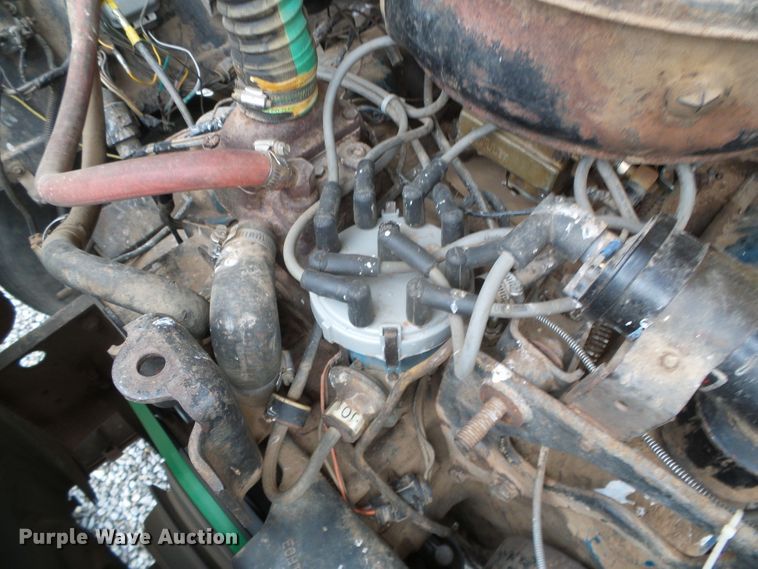 image for item GR9450 1981 Ford  water truck