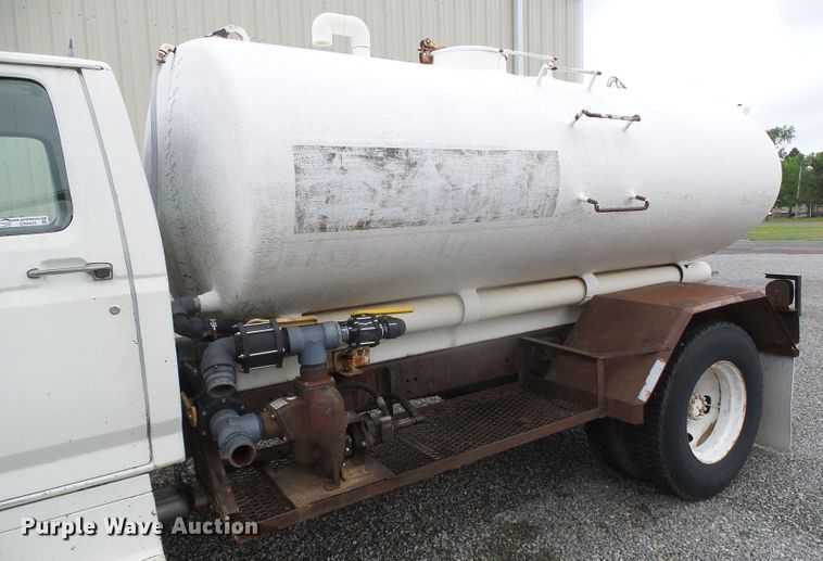 image for item GR9450 1981 Ford  water truck