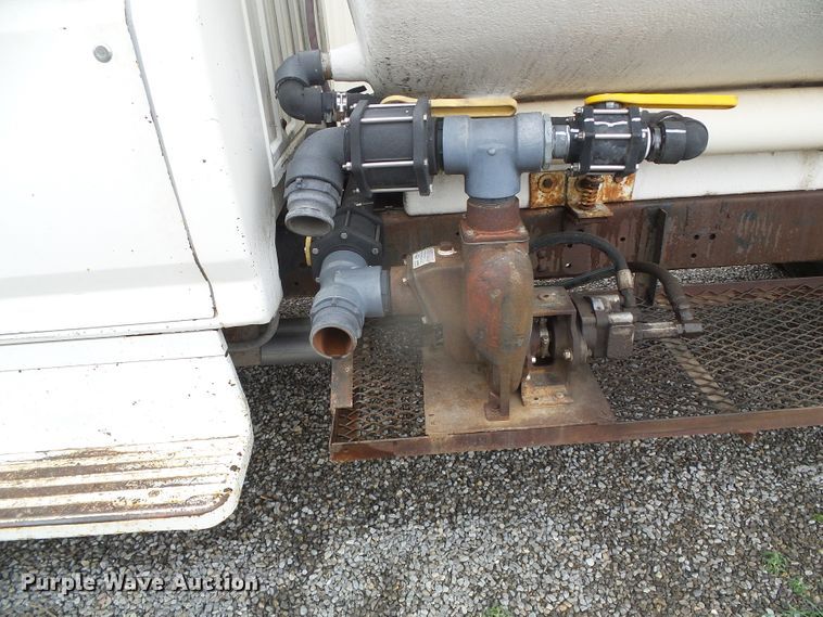 image for item GR9450 1981 Ford  water truck