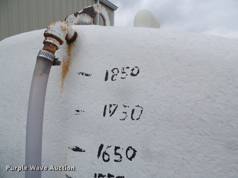 image for item GR9450 1981 Ford  water truck