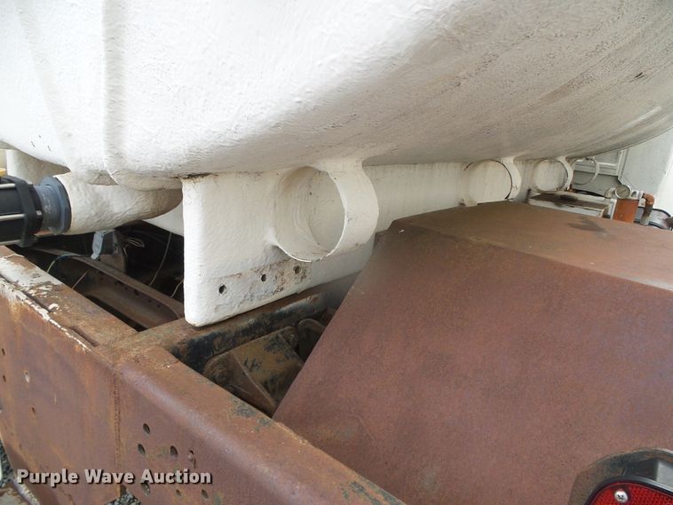 image for item GR9450 1981 Ford  water truck