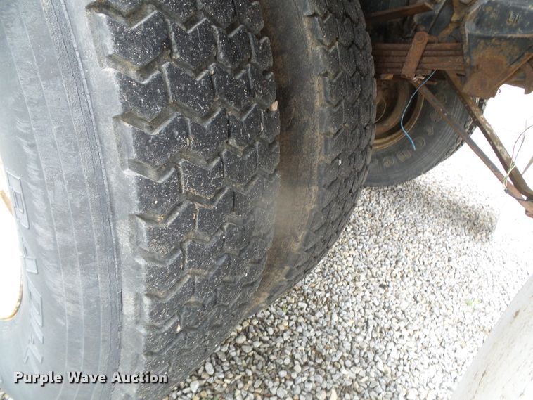 image for item GR9450 1981 Ford  water truck