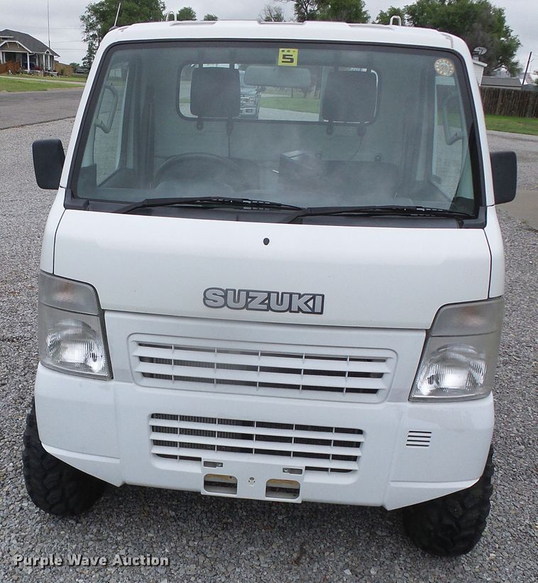 image for item GR9453 2006 Suzuki  mini truck