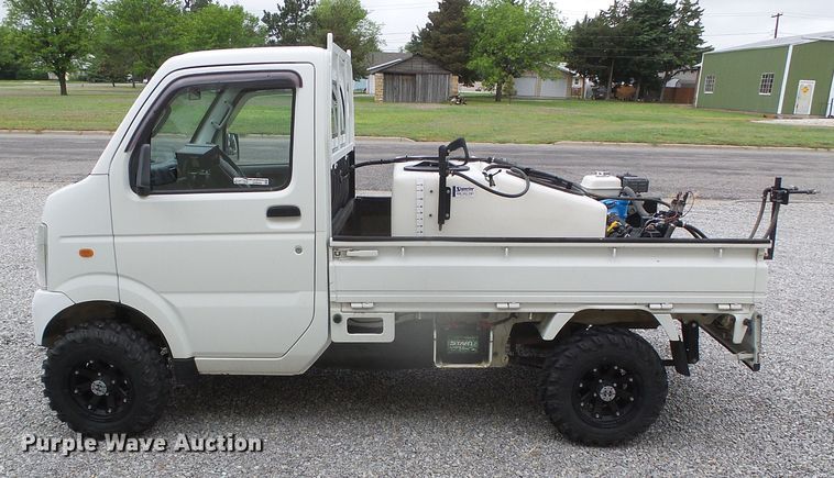 image for item GR9453 2006 Suzuki  mini truck