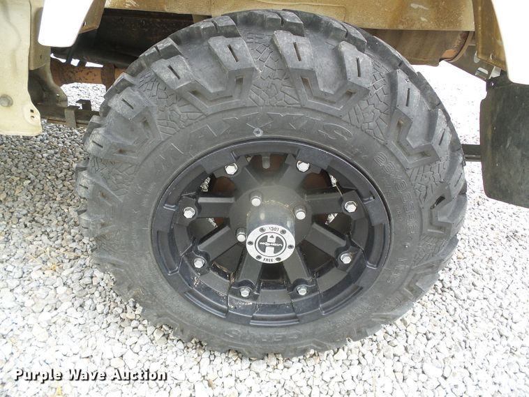 image for item GR9453 2006 Suzuki  mini truck