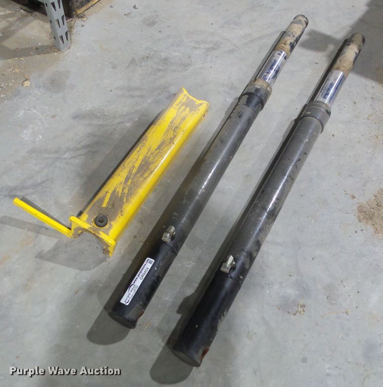 image for item GR9454 Feederhouse cylinders