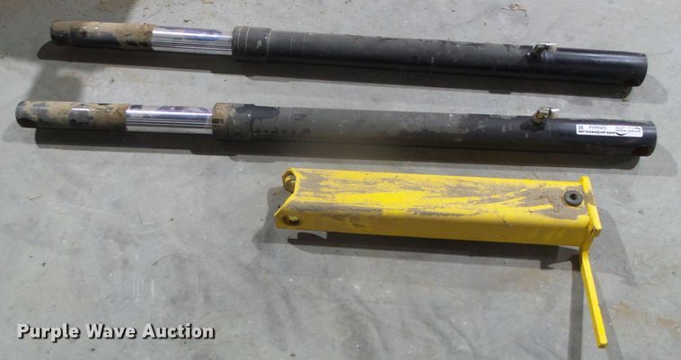 image for item GR9454 Feederhouse cylinders