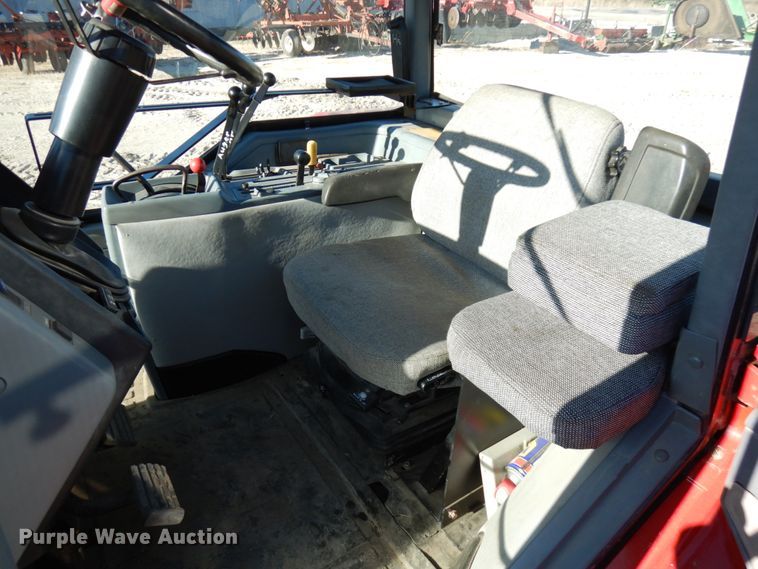 image for item HD9244 1988 Case IH 7120  MFWD tractor