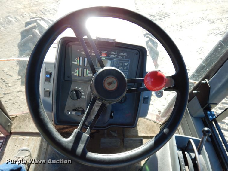 image for item HD9244 1988 Case IH 7120  MFWD tractor