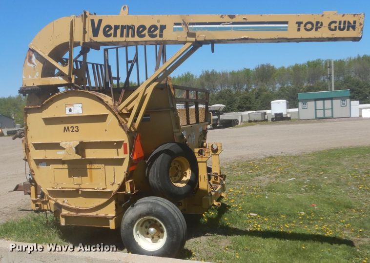 image for item HE9704 2004 Vermeer Top Gun   straw blower