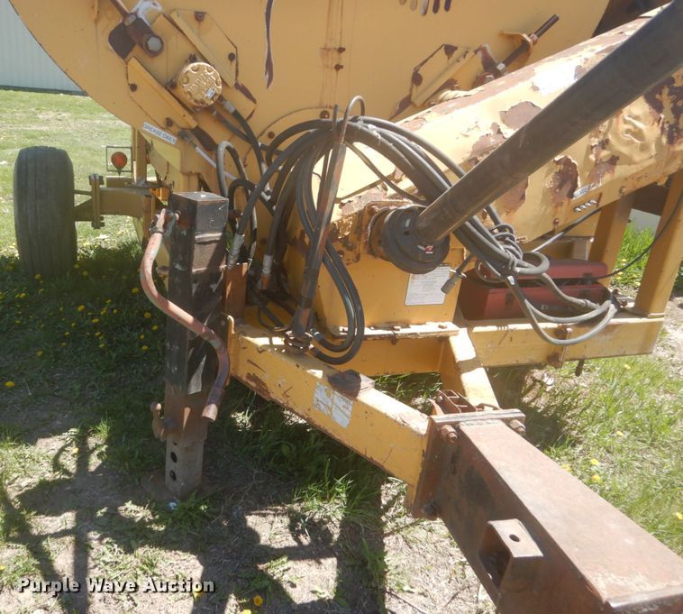 image for item HE9704 2004 Vermeer Top Gun   straw blower