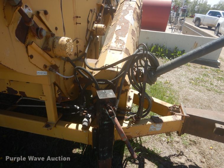 image for item HE9704 2004 Vermeer Top Gun   straw blower