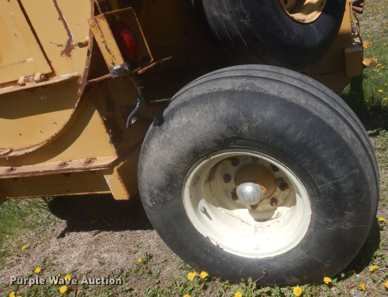 image for item HE9704 2004 Vermeer Top Gun   straw blower