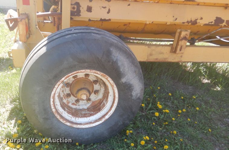 image for item HE9704 2004 Vermeer Top Gun   straw blower