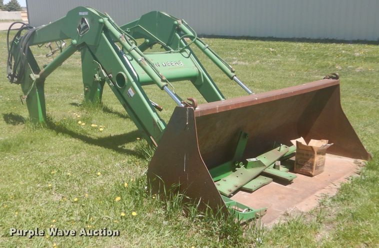 image for item HE9705 John Deere 740  loader