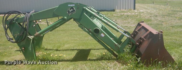 image for item HE9705 John Deere 740  loader