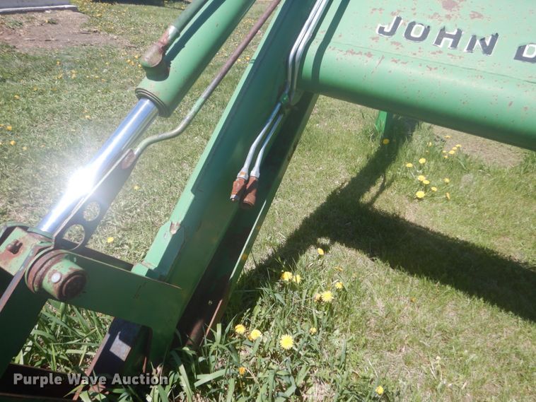 image for item HE9705 John Deere 740  loader