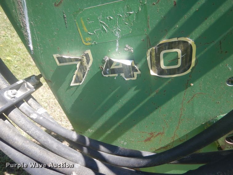 image for item HE9705 John Deere 740  loader