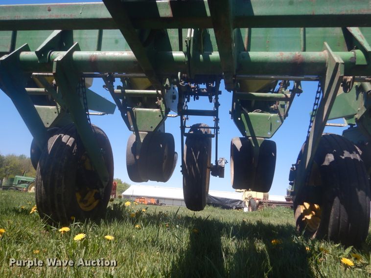 image for item HE9710 John Deere P7000  planter