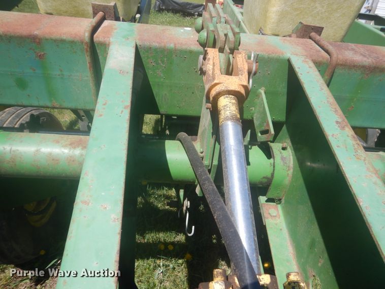 image for item HE9710 John Deere P7000  planter