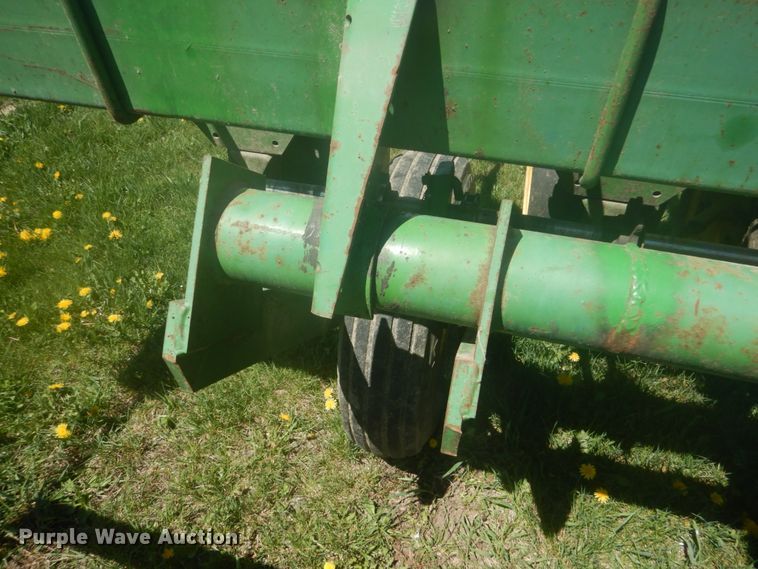 image for item HE9710 John Deere P7000  planter