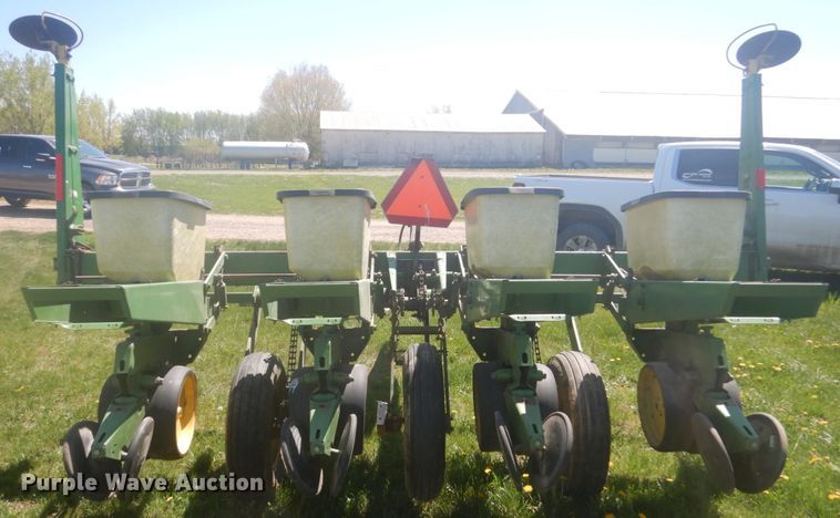 image for item HE9710 John Deere P7000  planter