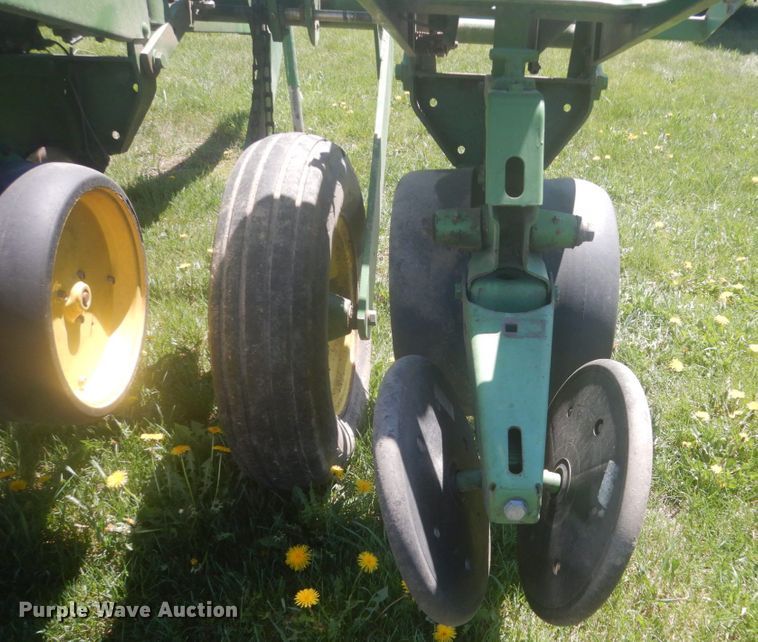 image for item HE9710 John Deere P7000  planter