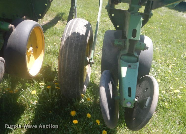 image for item HE9710 John Deere P7000  planter