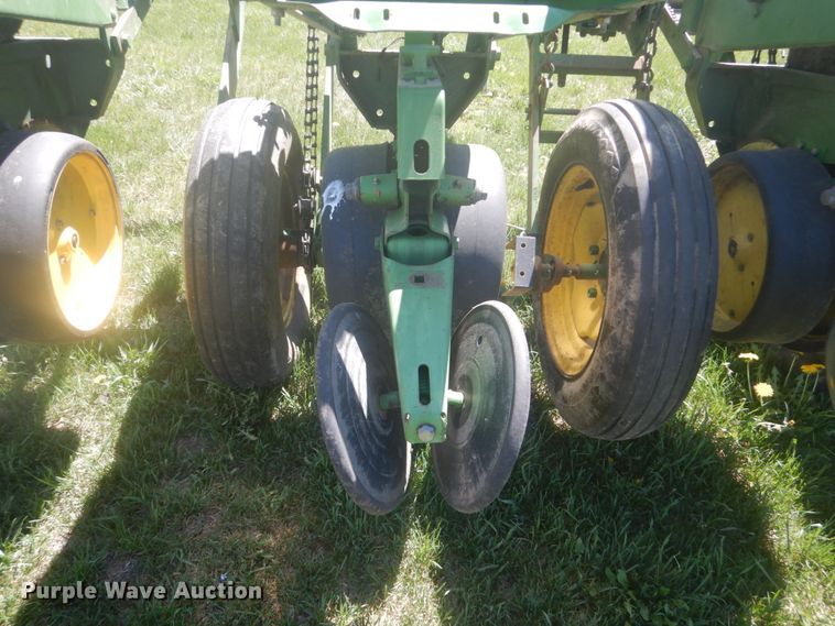 image for item HE9710 John Deere P7000  planter