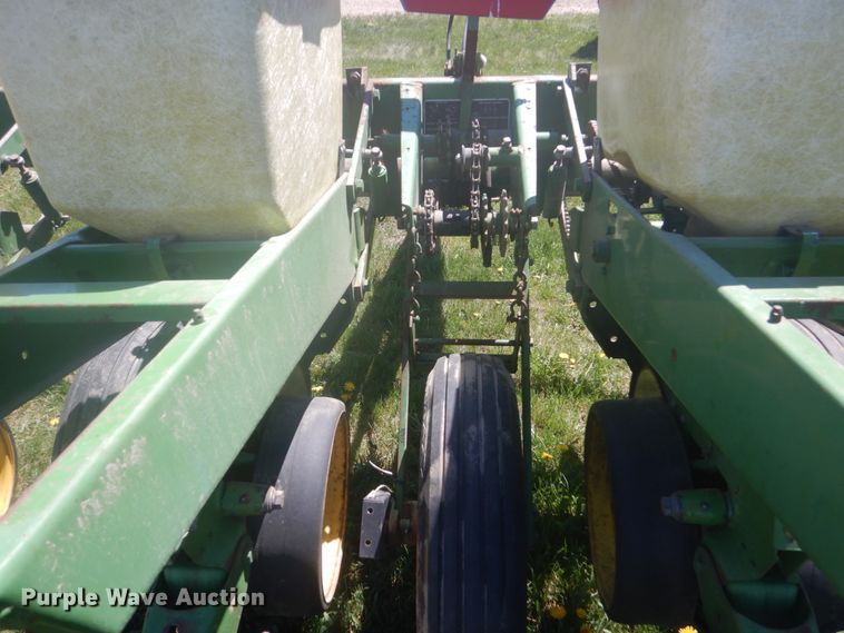 image for item HE9710 John Deere P7000  planter