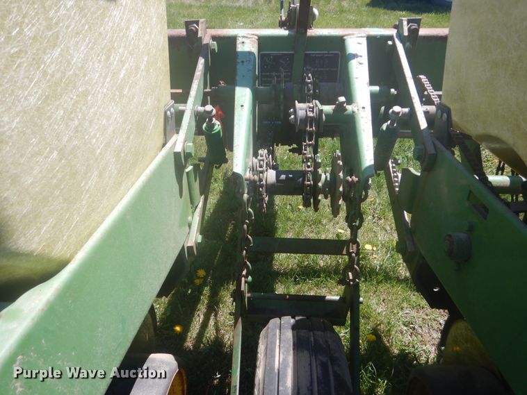 image for item HE9710 John Deere P7000  planter