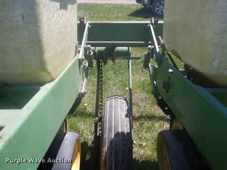 image for item HE9710 John Deere P7000  planter