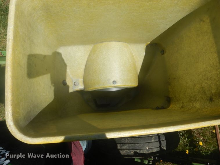 image for item HE9710 John Deere P7000  planter