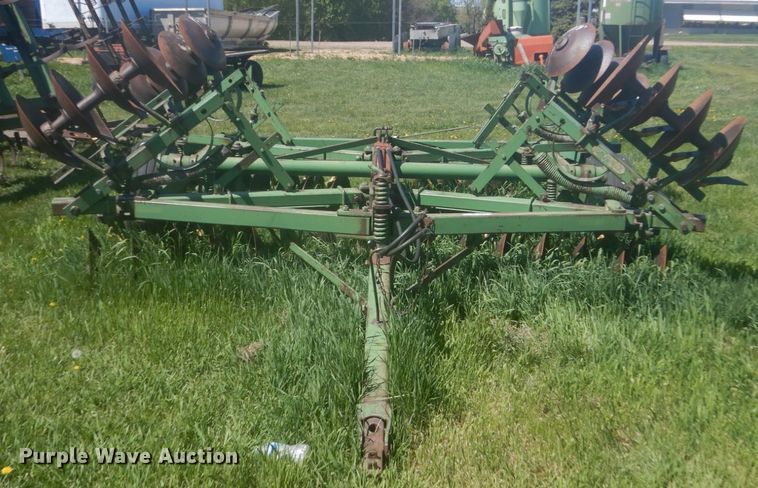 image for item HE9712 John Deere H1120  tandem disk